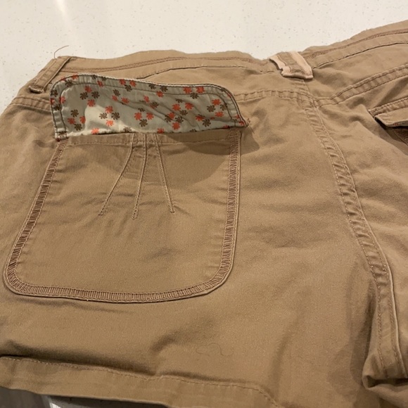 2 pair of Khaki shorts.  I pair are dark Khaki short shorts other reg. Size 13 - Picture 3 of 6